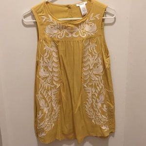 Pretty yellow top with embroidery